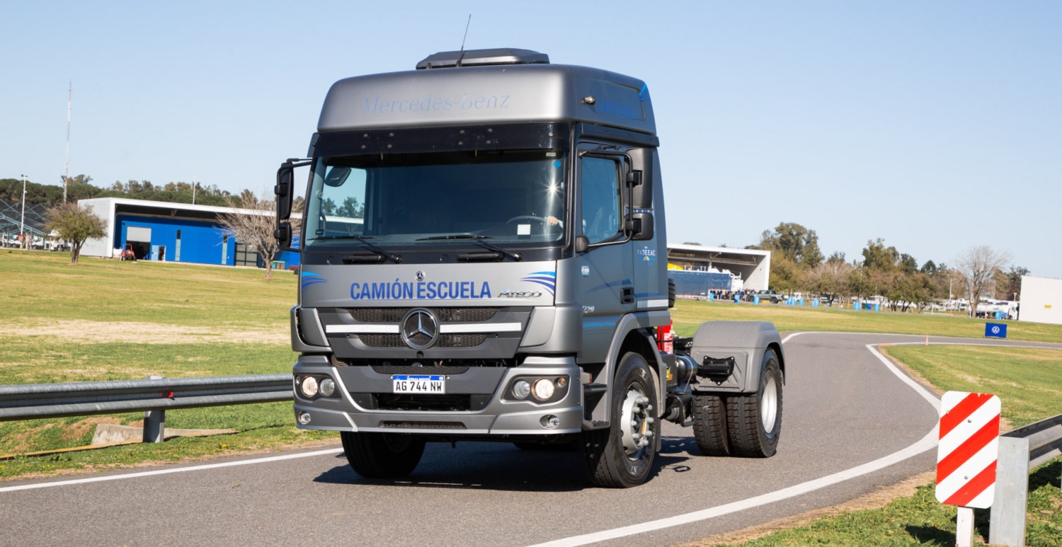 Mercedes-Benz Atego 1729 Camión Escuela FADEEAC